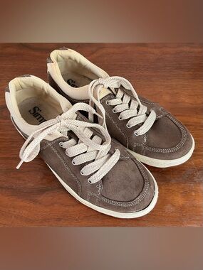 Simple Men’s Chocolate Brown/Dark Taupe Suede Low-Top Sneakers with Cream Laces